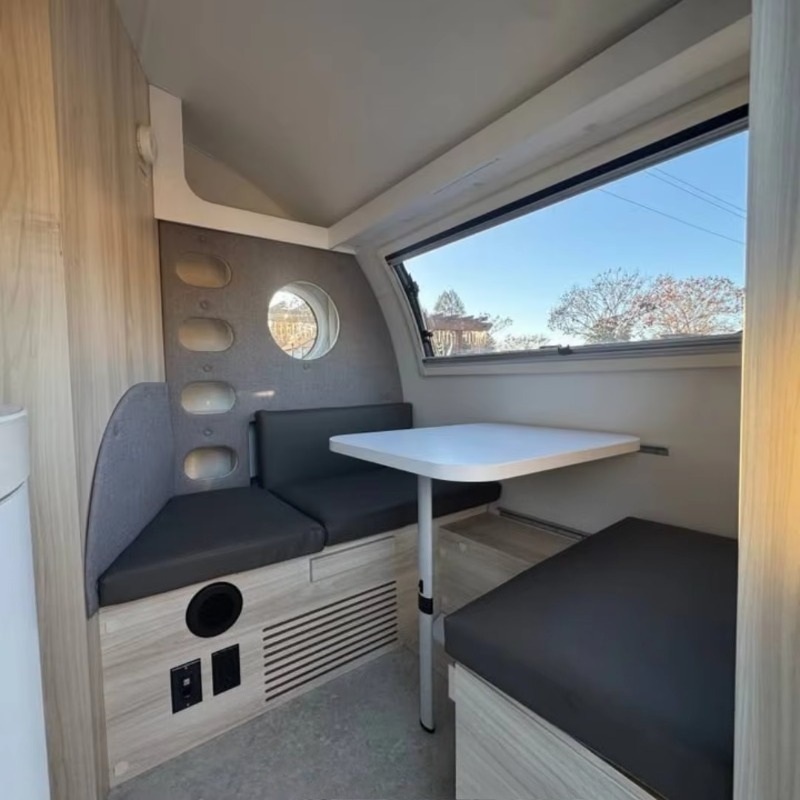 Camping-car personnalisé pour  - Outdoor Adventure Vehicles avis et prix