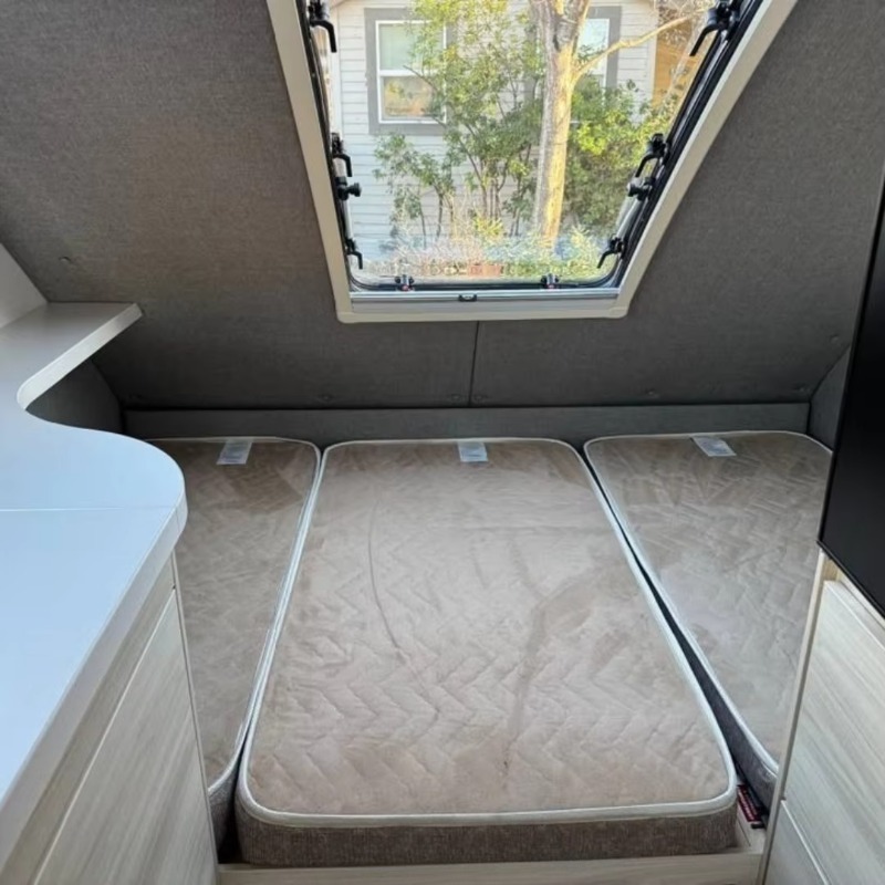 Camping-car personnalisé pour  - Outdoor Adventure Vehicles avis et prix